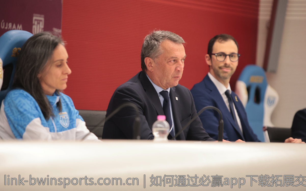 如何通过必赢app下载拓展交流与社交圈